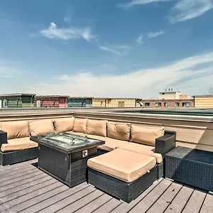 Holiday home Abode With Rooftop Deck And Views Denver